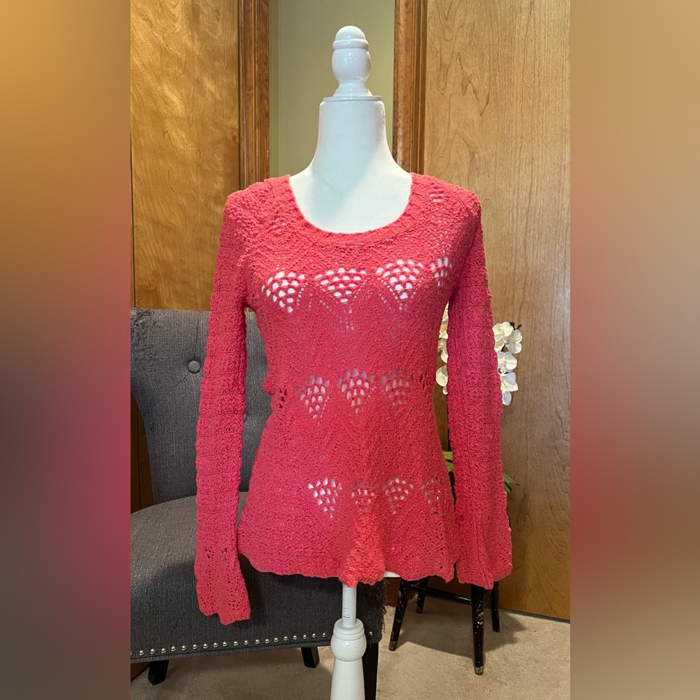 Lucky Brand Women’s Crochet Knit Coral Colored Pullover Sweater Size Medium